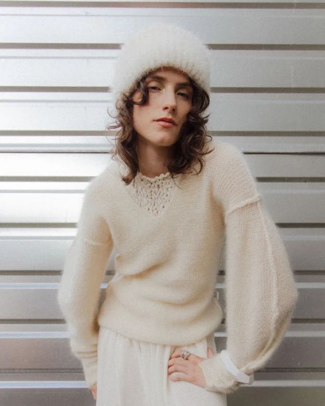 ☁️ All white everything — featuring our LULU hat, MOLLY mohair sweater, and GIGI maxi dress. 

Find the newcomers at arniblum.com